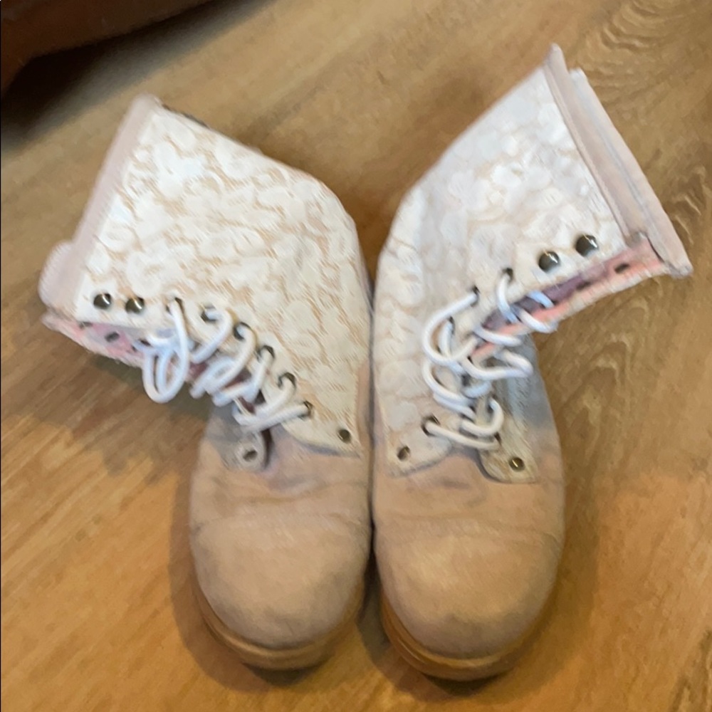 Roxy combat boots
